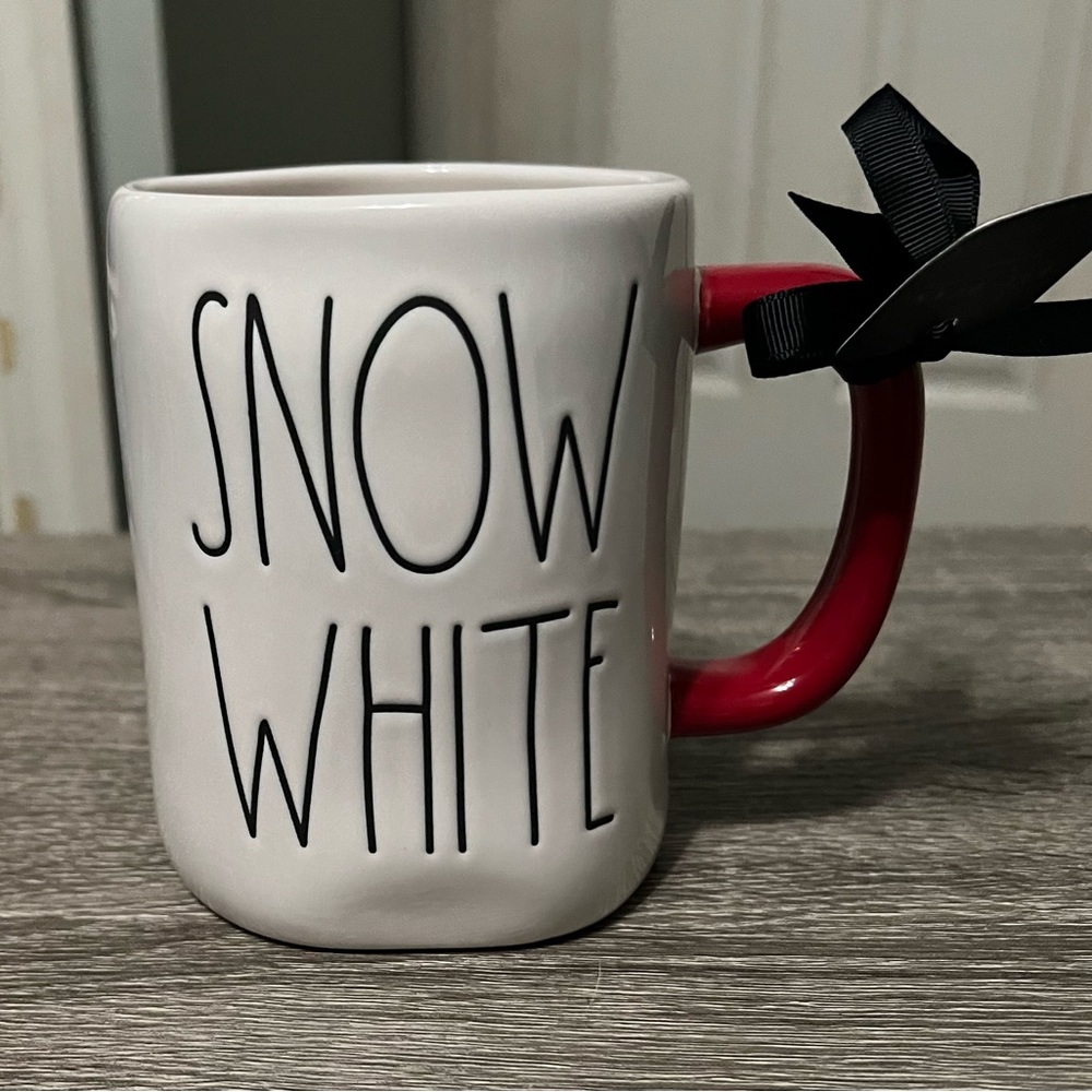 Rae dunn “SNOW WHITE” double sided mug NWT* ❤️🤍